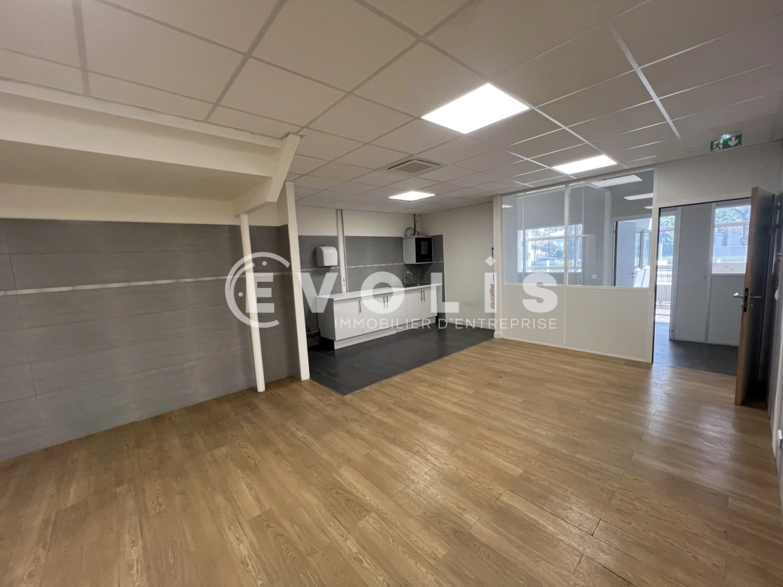Photo 13 – location Entrepôts / activités	CHAMPIGNY SUR MARNE (94500)