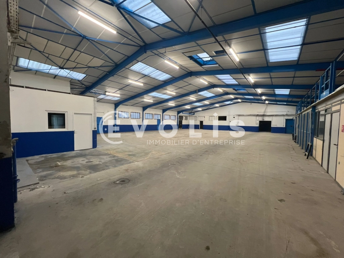 Photo 4 – vente Entrepôts / activités	VAULX EN VELIN (69120)