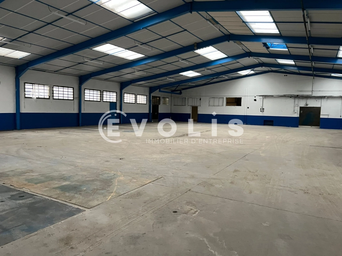 Photo 9 – vente Entrepôts / activités	VAULX EN VELIN (69120)