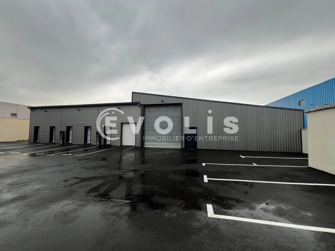 Photo 11 – vente Entrepôts / activités	VAULX EN VELIN (69120)