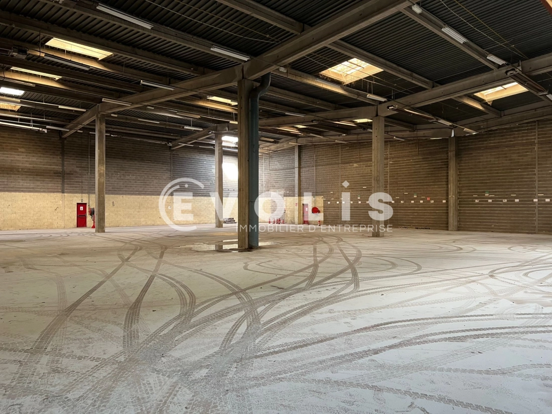 Photo 4 – location Entrepôts / activités	VILLEFRANCHE SUR SAONE (69400)