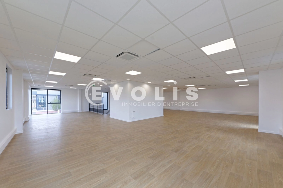 Photo 11 – location Entrepôts / activités	LIMEIL BREVANNES (94450)