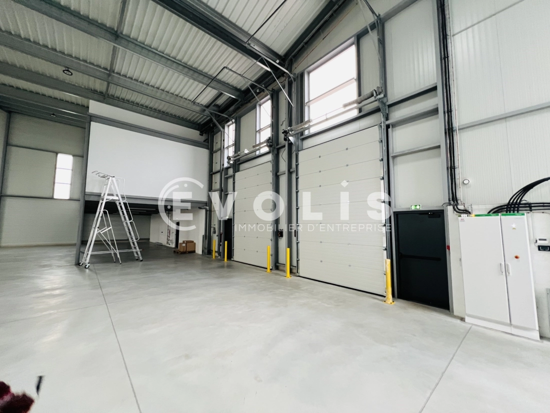 Photo 12 – location Entrepôts / activités	LIMEIL BREVANNES (94450)