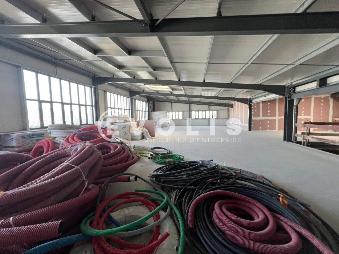 Photo 6 – location Entrepôts / activités	MONTFERMEIL (93370)