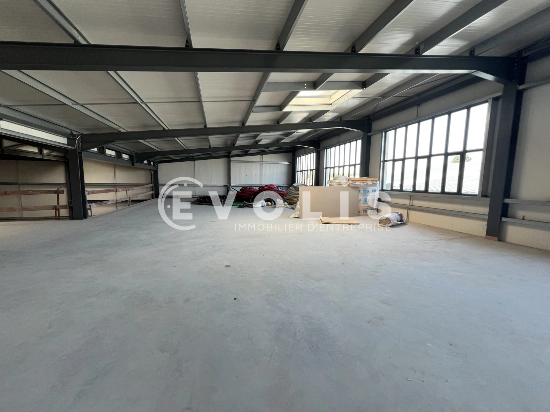Photo 4 – location Entrepôts / activités	MONTFERMEIL (93370)