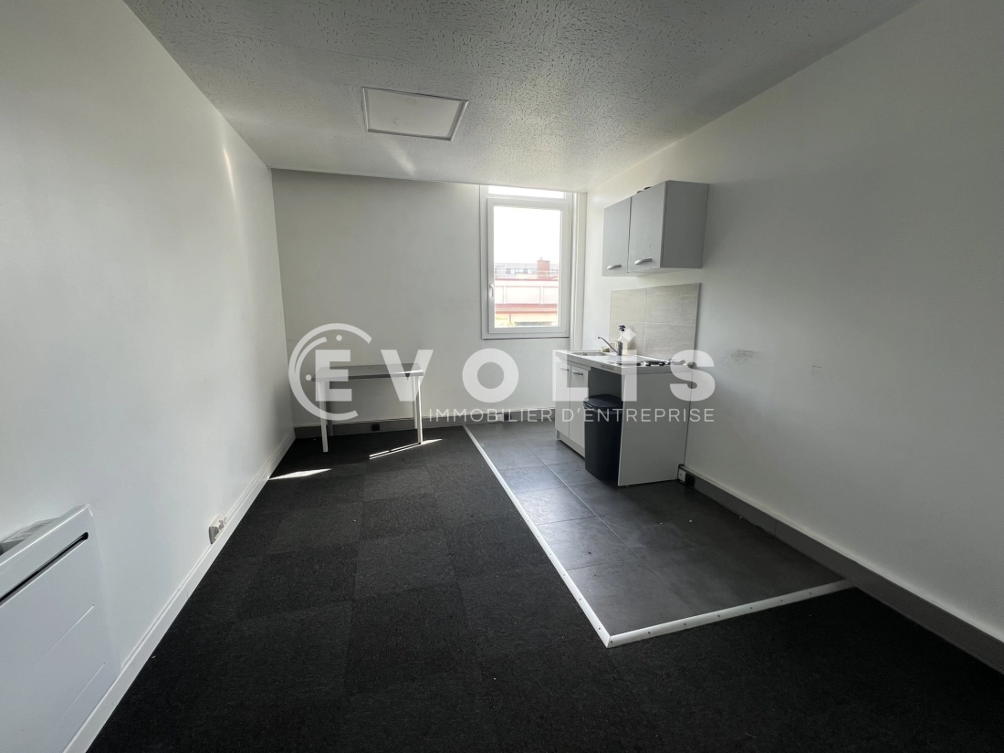 Photo 5 – location Entrepôts / activités	ROSNY SOUS BOIS (93110)