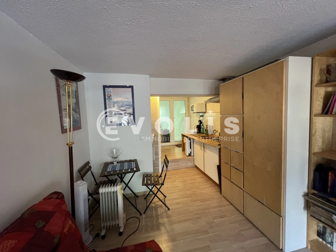 Photo 8 – vente Entrepôts / activités	SAINT MAUR DES FOSSES (94100)