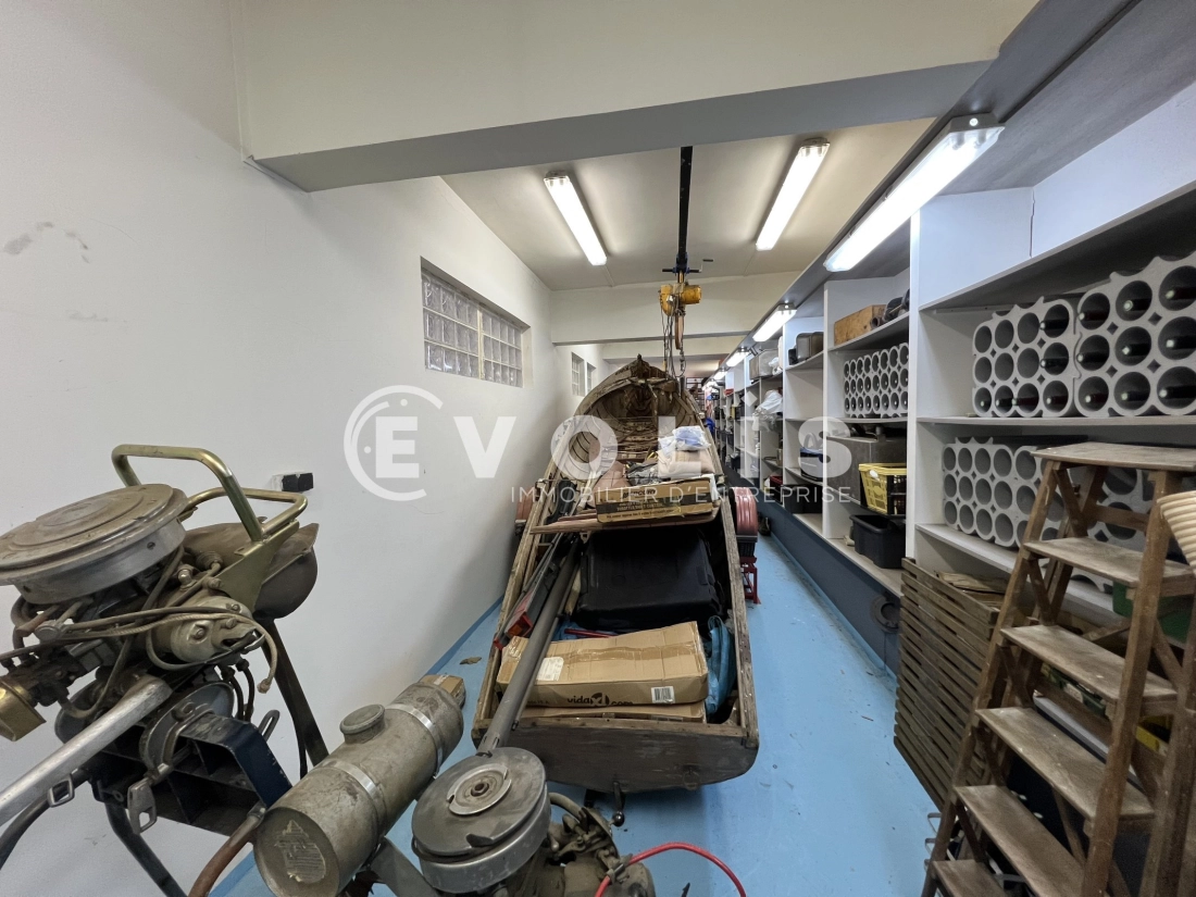 Photo 2 – vente Entrepôts / activités	SAINT MAUR DES FOSSES (94100)
