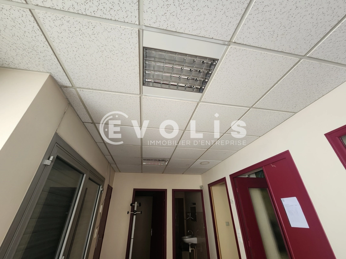 Photo 10 – vente Entrepôts / activités	BOURGOIN JALLIEU (38300)
