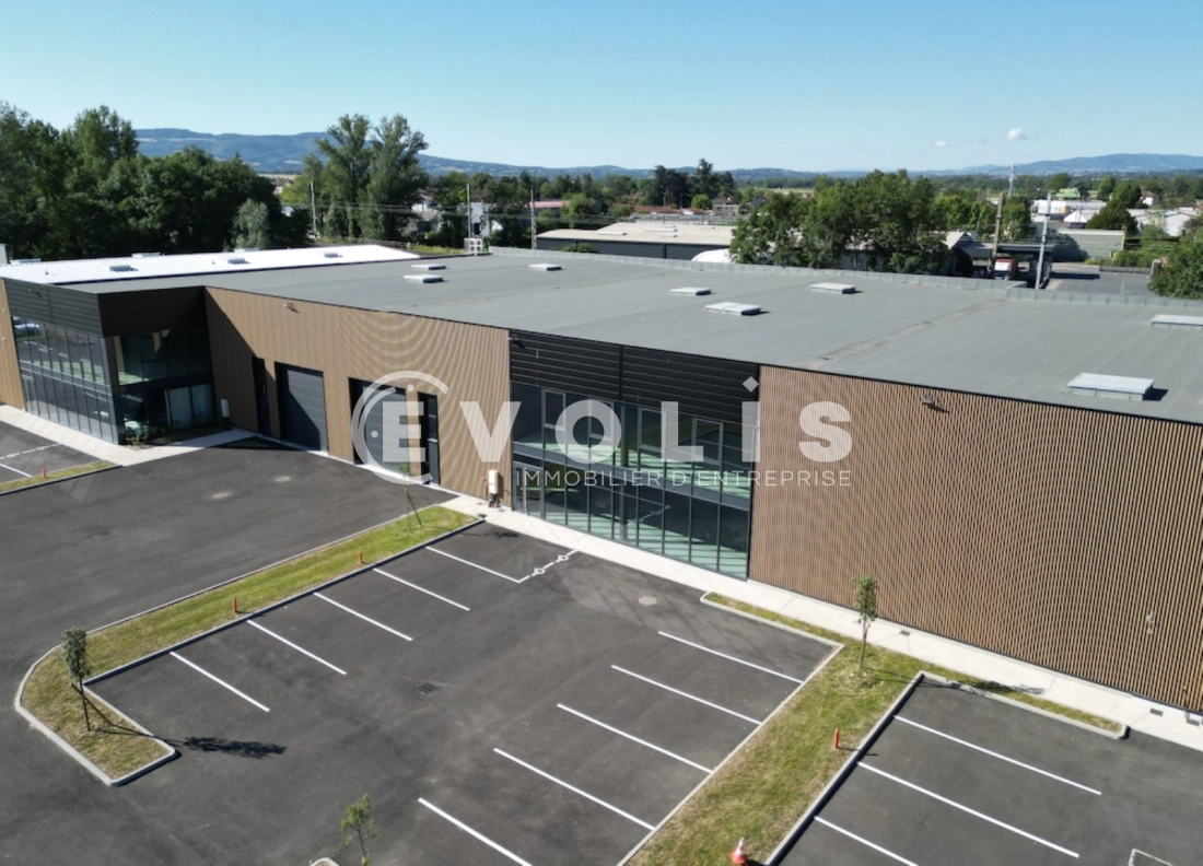 Photo 7 – location Entrepôts / activités	AMBERIEUX (69480)