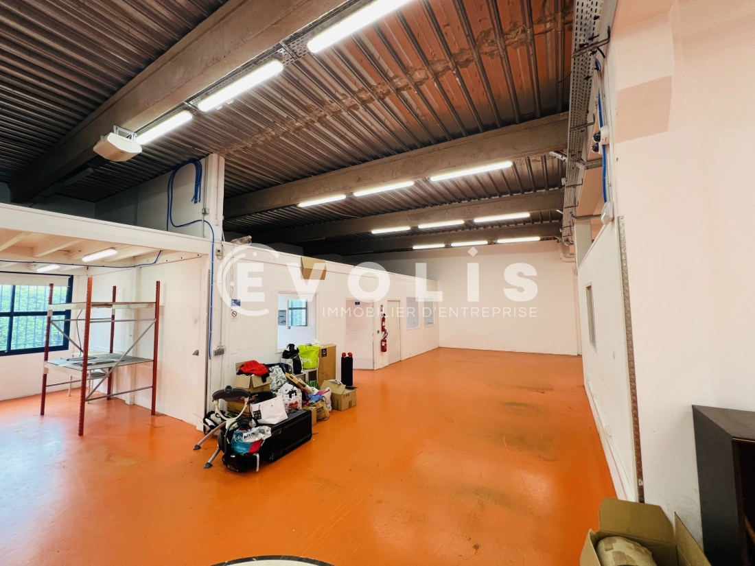 Photo 11 – vente Entrepôts / activités	CROISSY BEAUBOURG (77183)