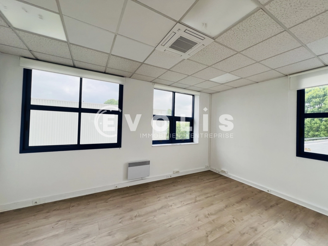 Photo 5 – vente Entrepôts / activités	CROISSY BEAUBOURG (77183)