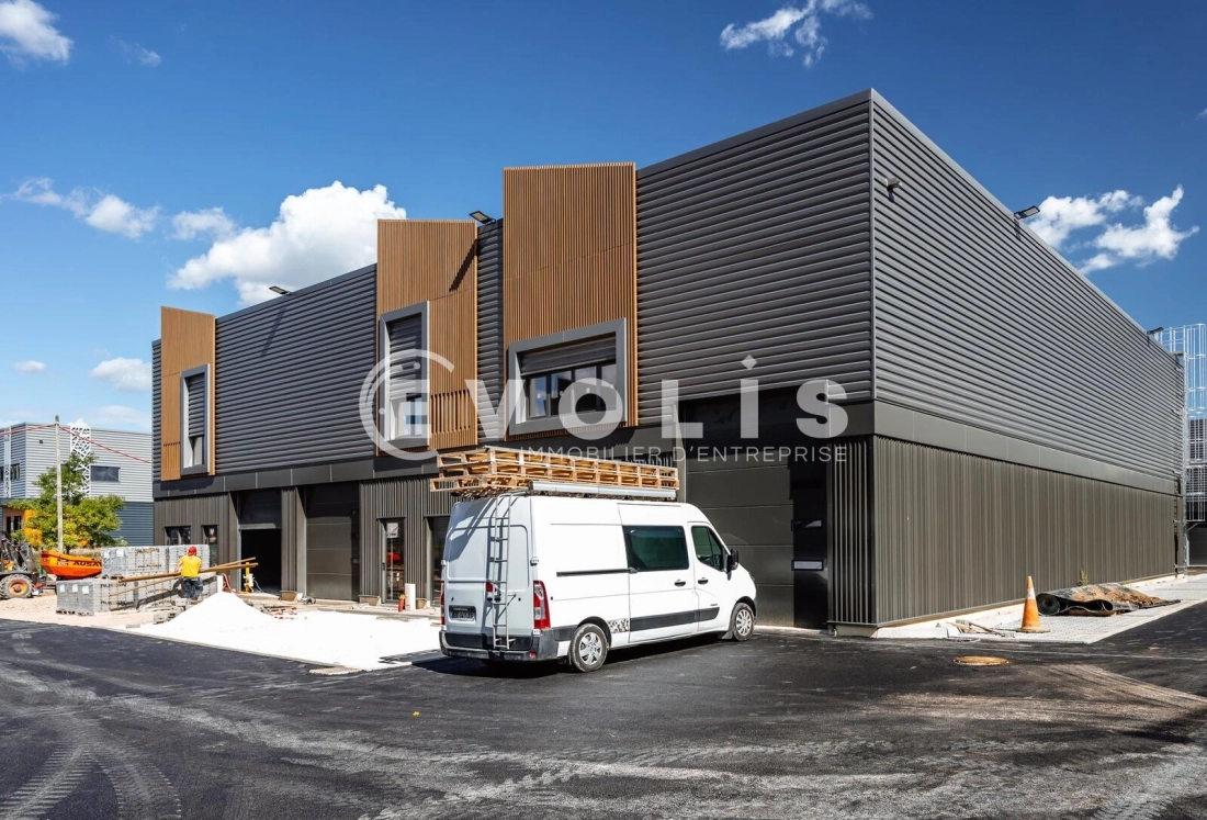 Photo 2 – vente Entrepôts / activités	COURTRY (77181)