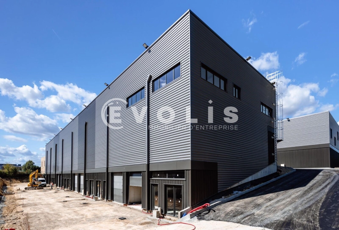 Photo 4 – vente Entrepôts / activités	COURTRY (77181)