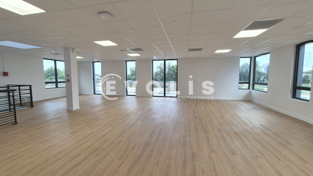 Photo 12 – vente Entrepôts / activités	COURTRY (77181)