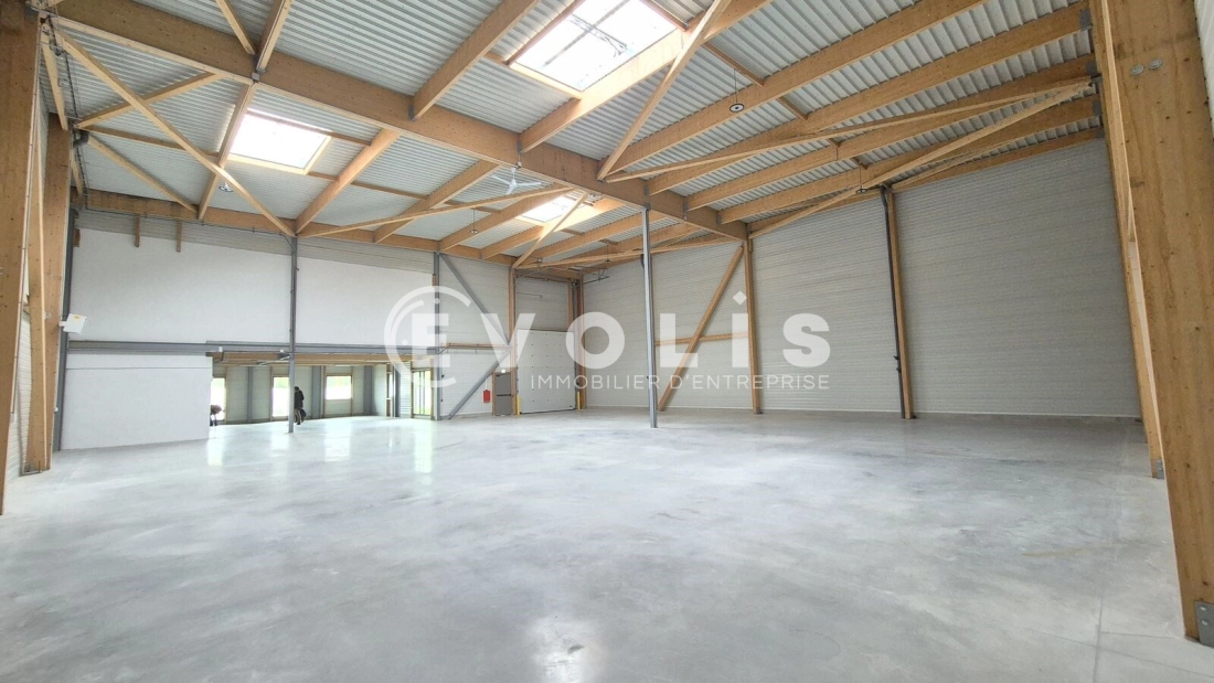 Photo 3 – vente Entrepôts / activités	COURTRY (77181)