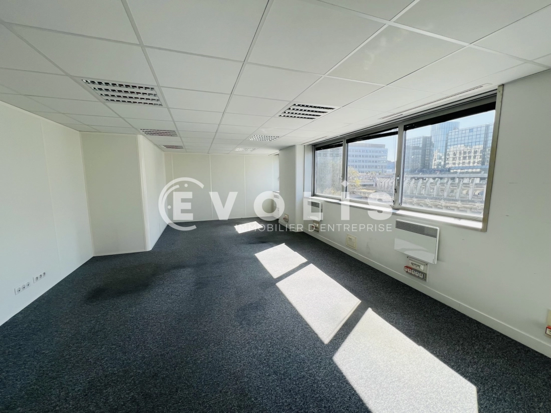 Photo 2 – vente bureaux	NOISY LE GRAND (93160)