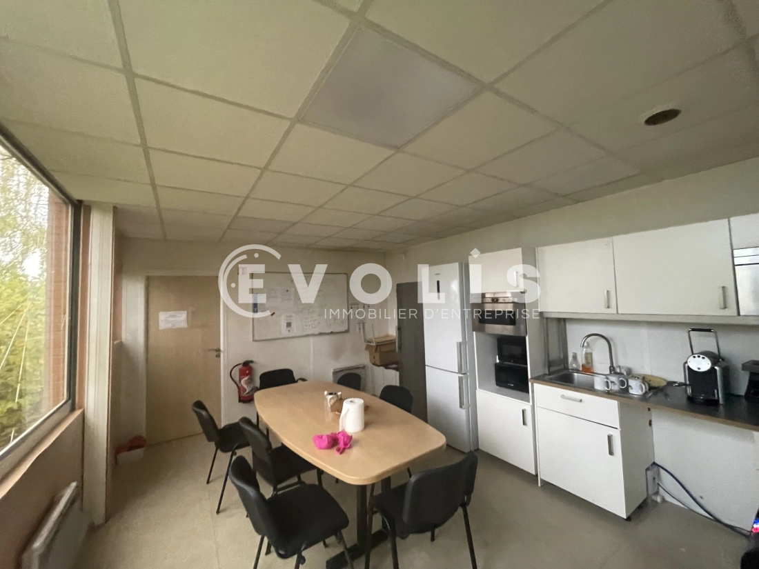 Photo 6 – location Entrepôts / activités	SAINT THIBAULT DES VIGNES (77400)