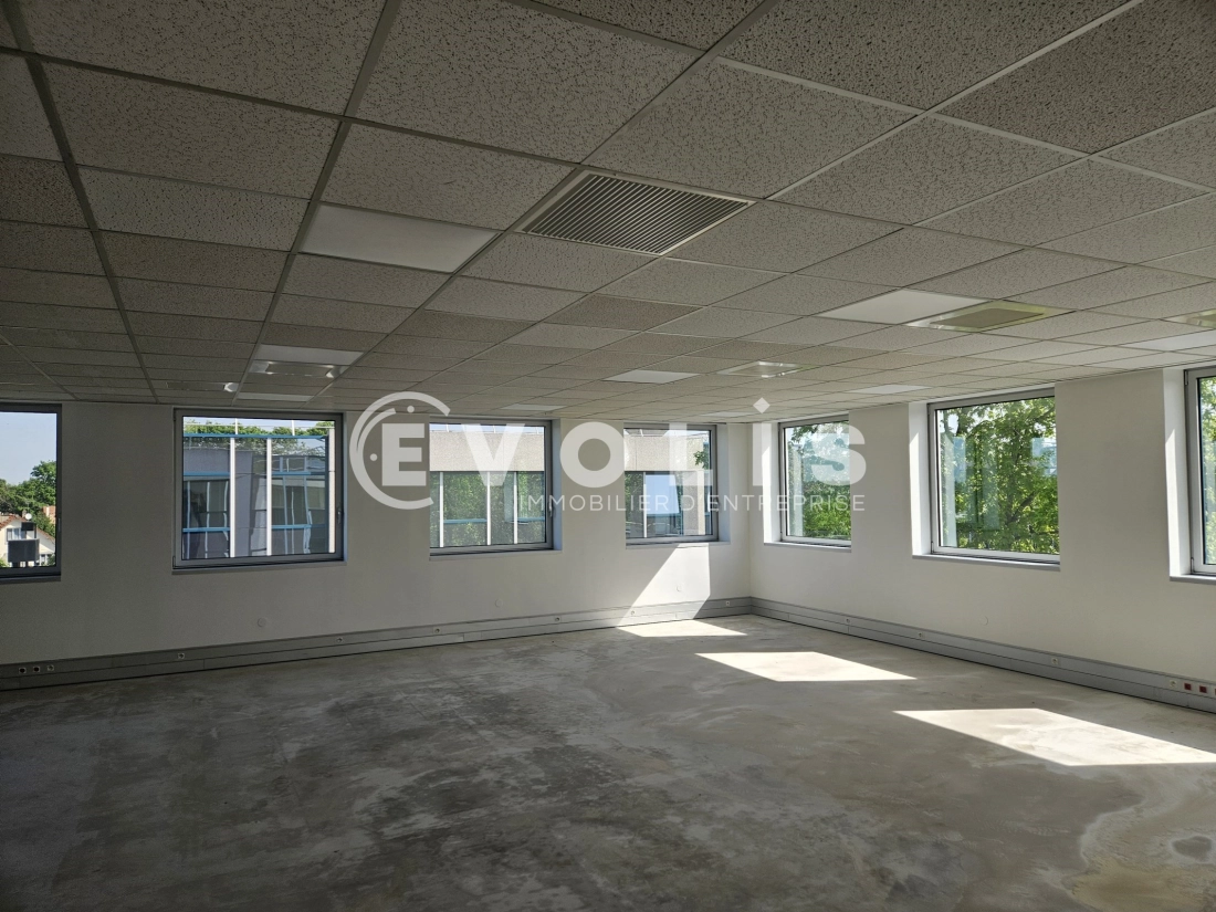 Photo 2 – location bureaux	VILLEBON SUR YVETTE (91140)