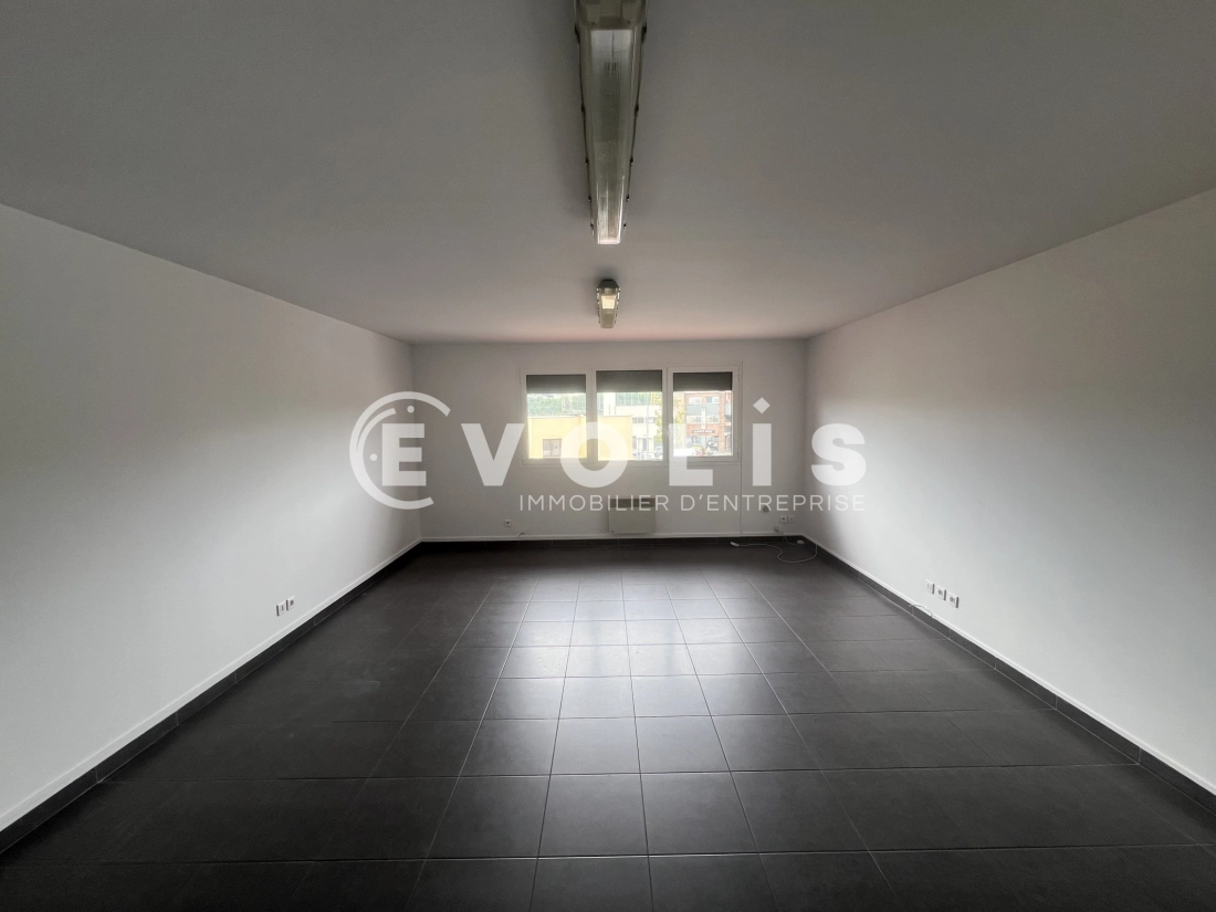 Photo 10 – location Entrepôts / activités	NEUILLY SUR MARNE (93330)