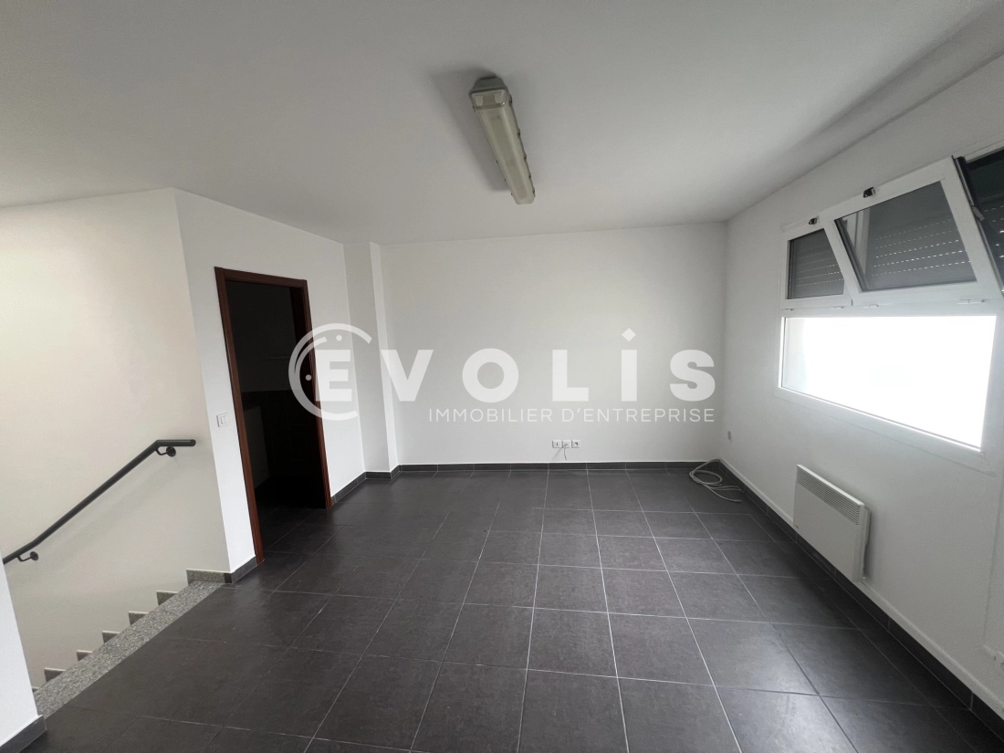 Photo 13 – location Entrepôts / activités	NEUILLY SUR MARNE (93330)