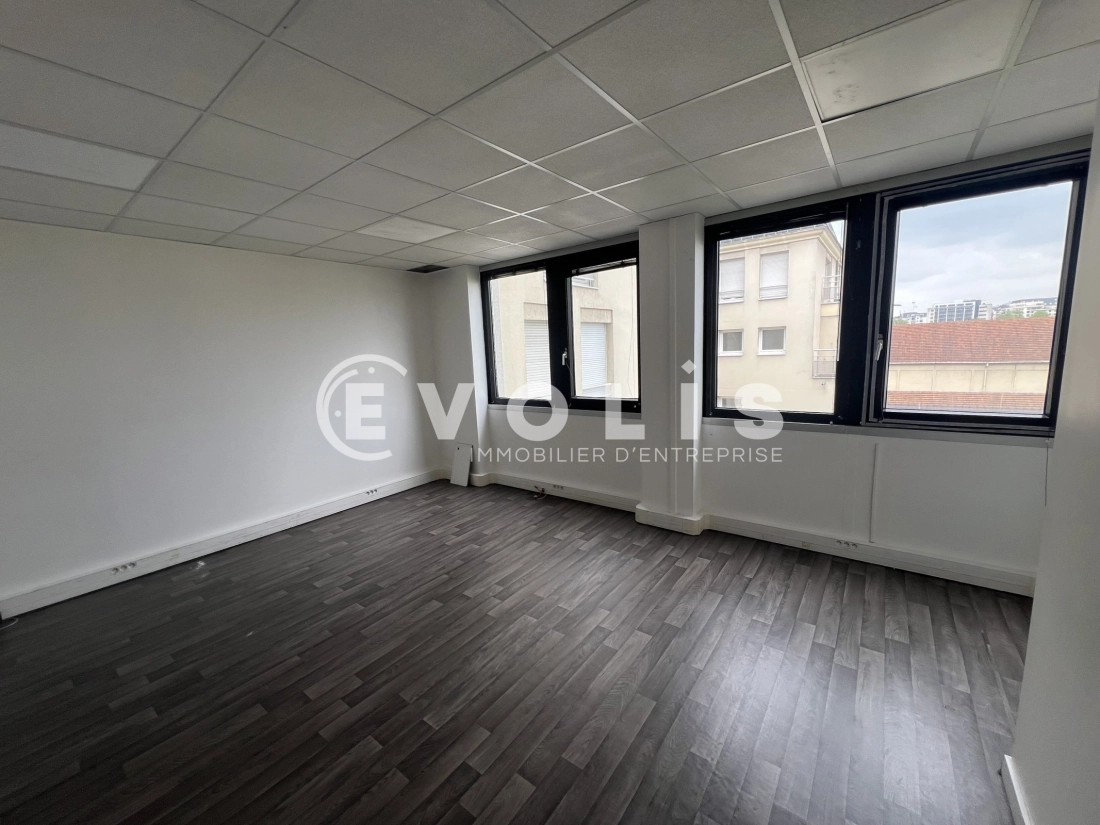 Photo 12 – location bureaux	CHARENTON LE PONT (94220)