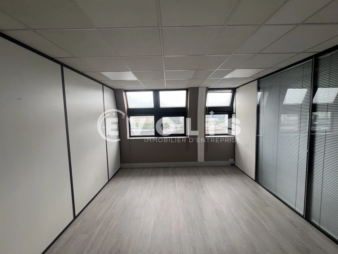 Photo 9 – location bureaux	CHARENTON LE PONT (94220)