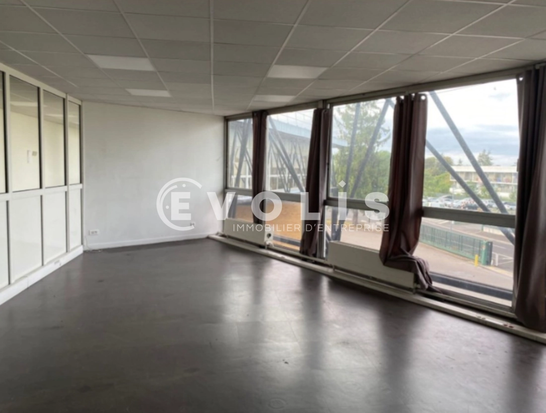 Photo 6 – location Entrepôts / activités	MORANGIS (91420)