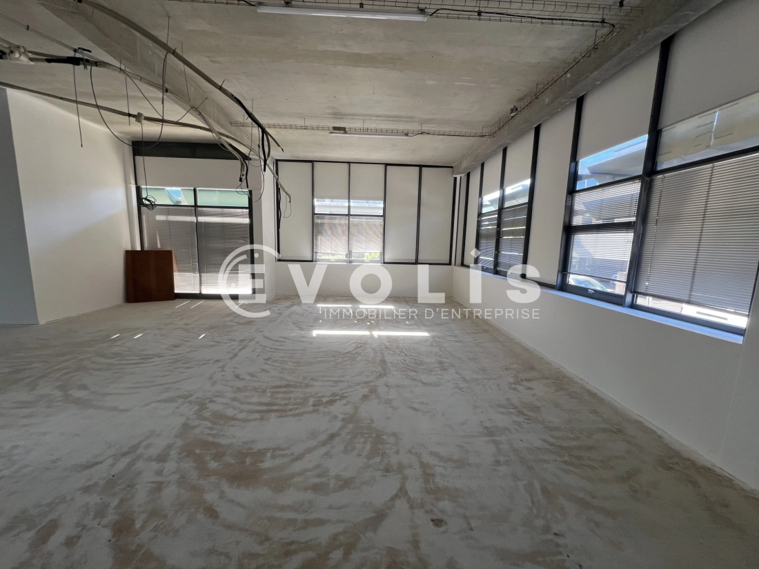 Photo 6 – location Entrepôts / activités	SUCY EN BRIE (94370)