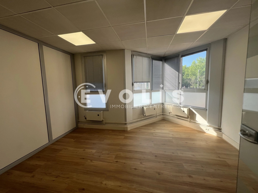 Photo 6 – location bureaux	NOISY LE GRAND (93160)