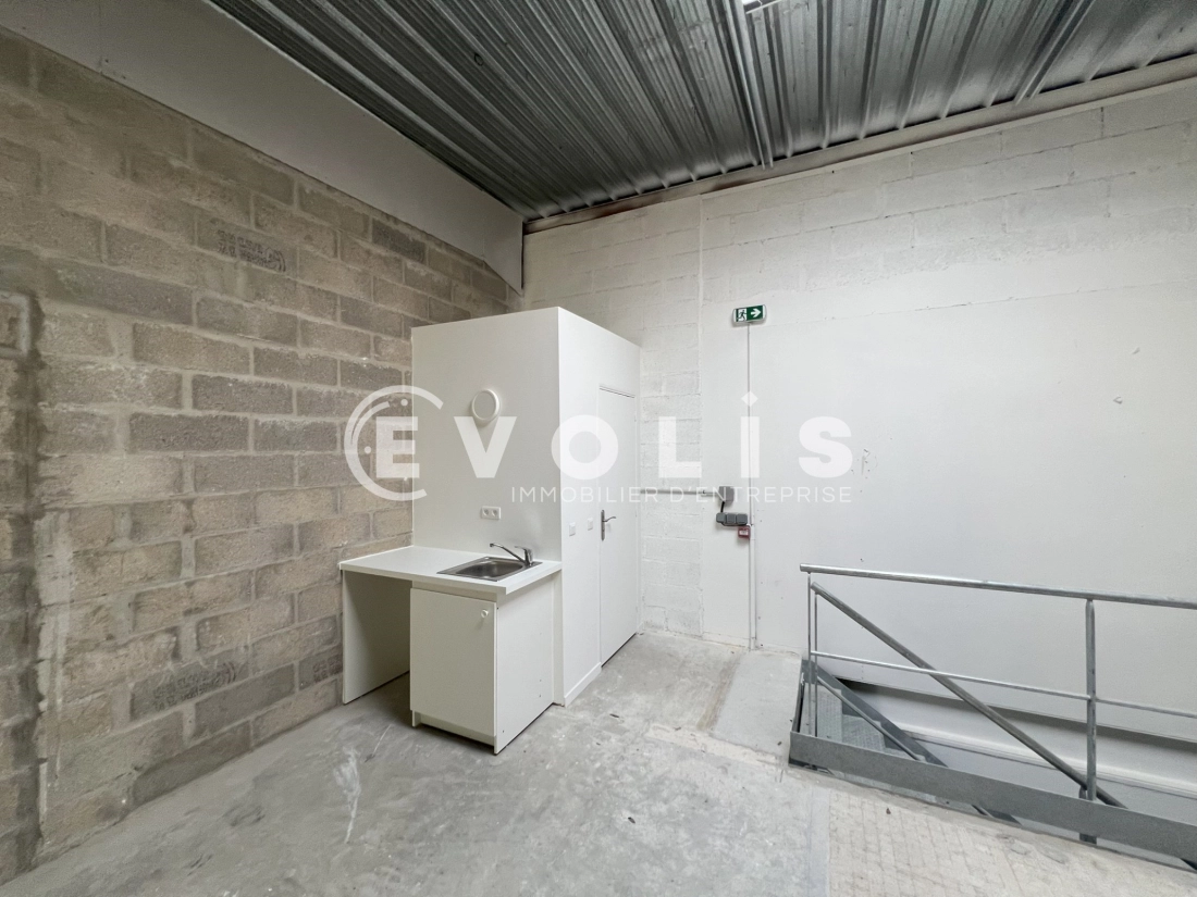 Photo 7 – location Entrepôts / activités	NEUILLY PLAISANCE (93360)