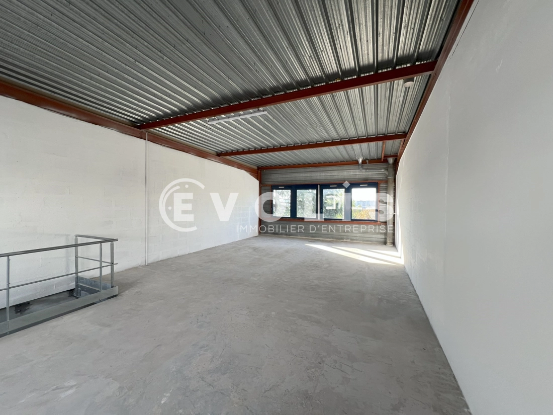 Photo 1 – location Entrepôts / activités	NEUILLY PLAISANCE (93360)