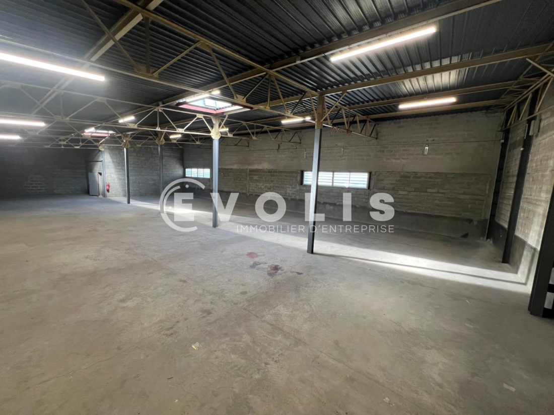 Photo 11 – location Entrepôts / activités	VENISSIEUX (69200)