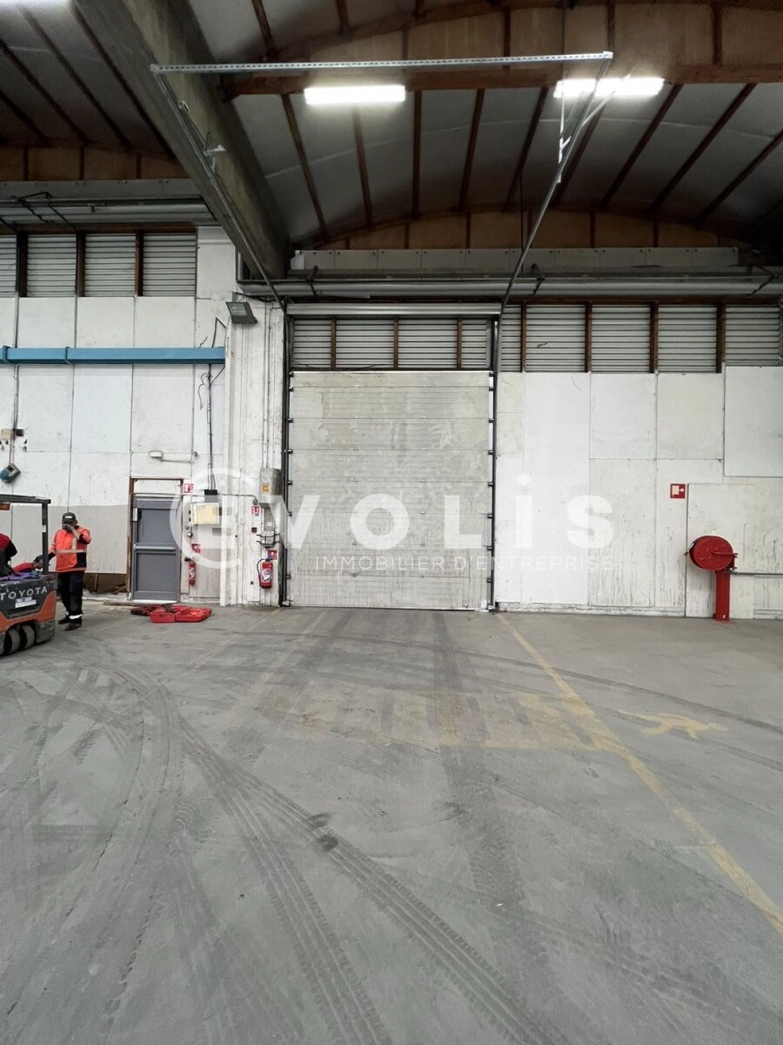 Photo 13 – location Entrepôts / activités	SAINT PRIEST (69800)