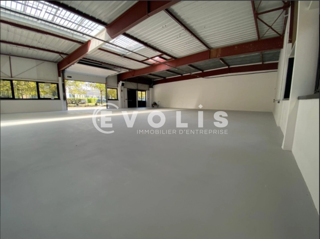 Photo 3 – location Entrepôts / activités	VILLEBON SUR YVETTE (91140)