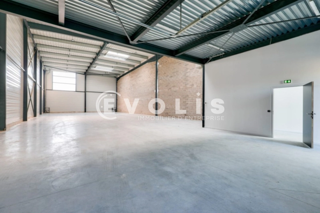 Photo 3 – location Entrepôts / activités	SAINT MICHEL SUR ORGE (91240)