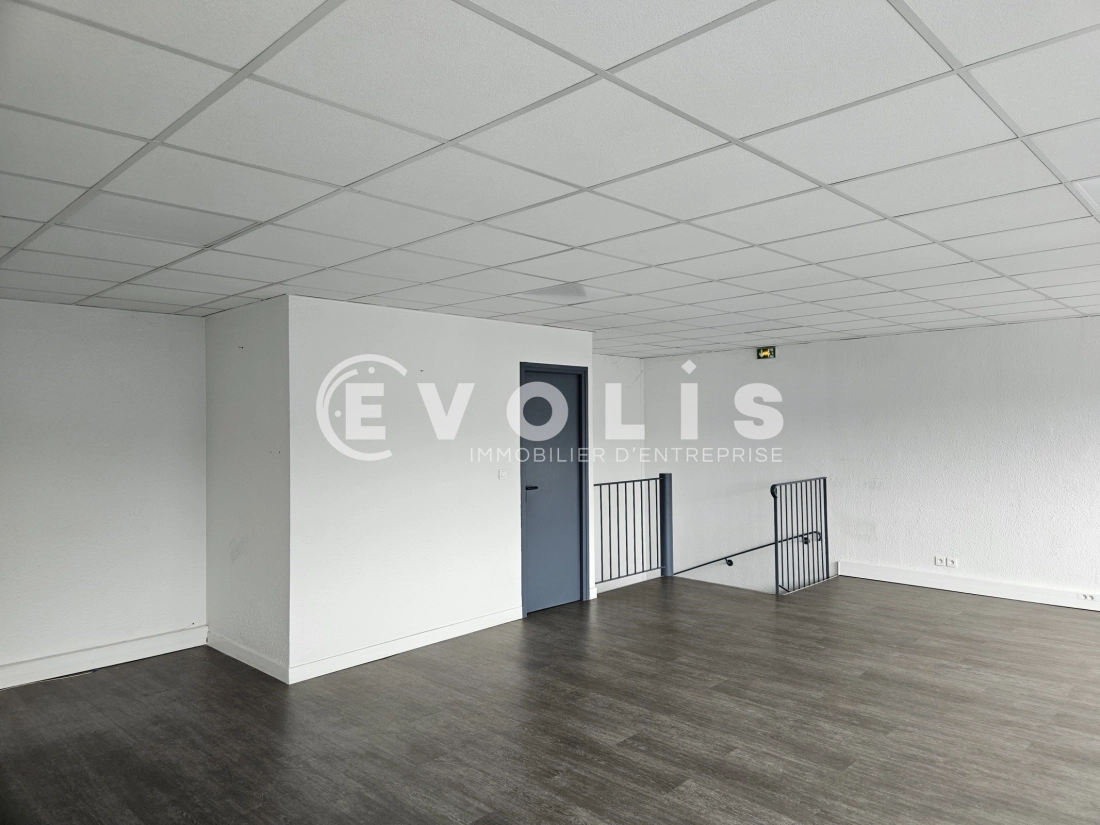 Photo 9 – location Entrepôts / activités	CHILLY MAZARIN (91380)