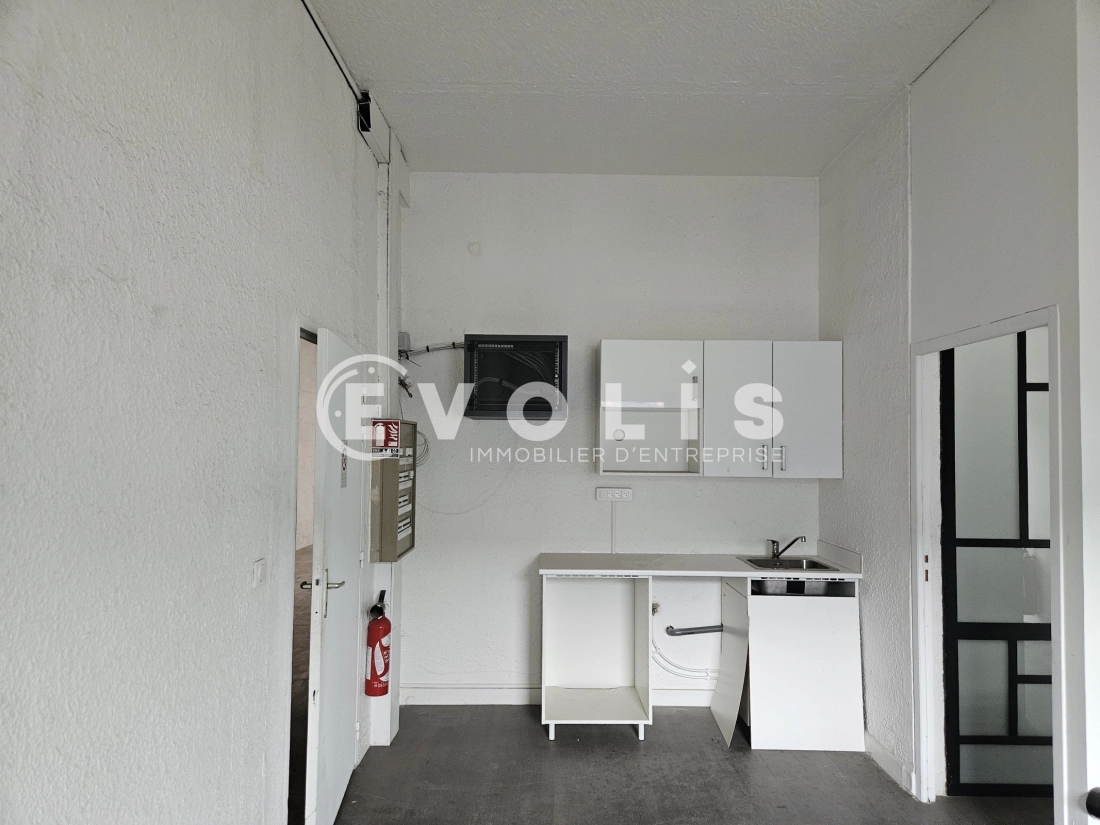 Photo 13 – location Entrepôts / activités	CHILLY MAZARIN (91380)