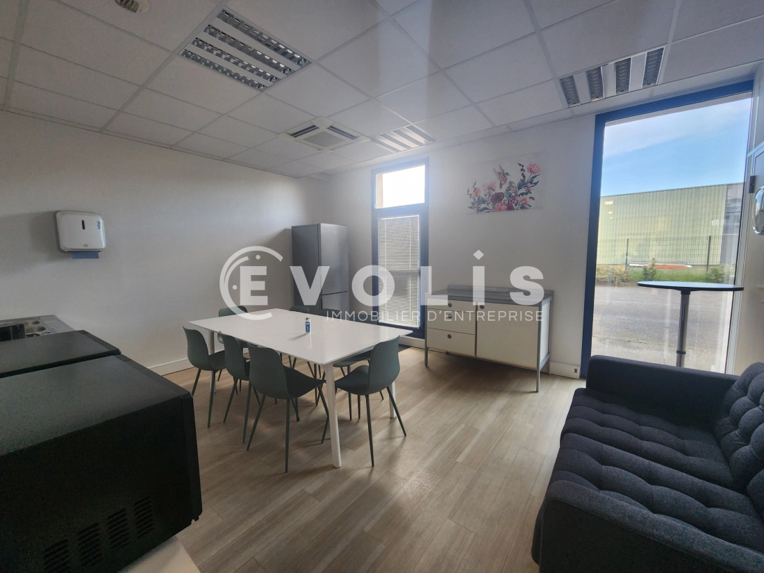 Photo 5 – location Entrepôts / activités	BRON (69500)