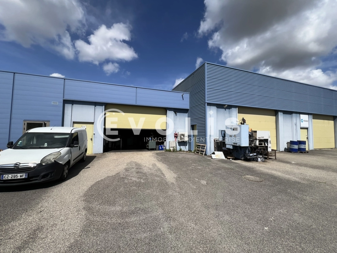 Photo 8 – location Entrepôts / activités	BLYES (01150)