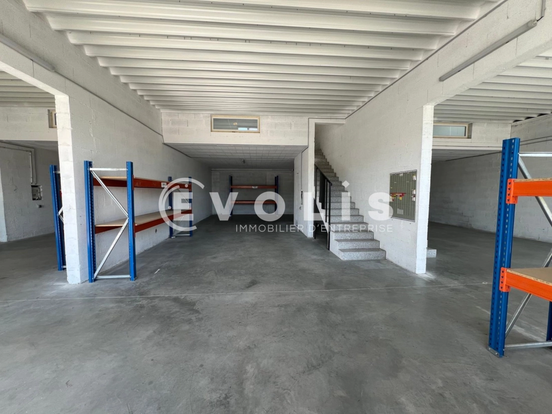 Photo 6 – location Entrepôts / activités	VENISSIEUX (69200)