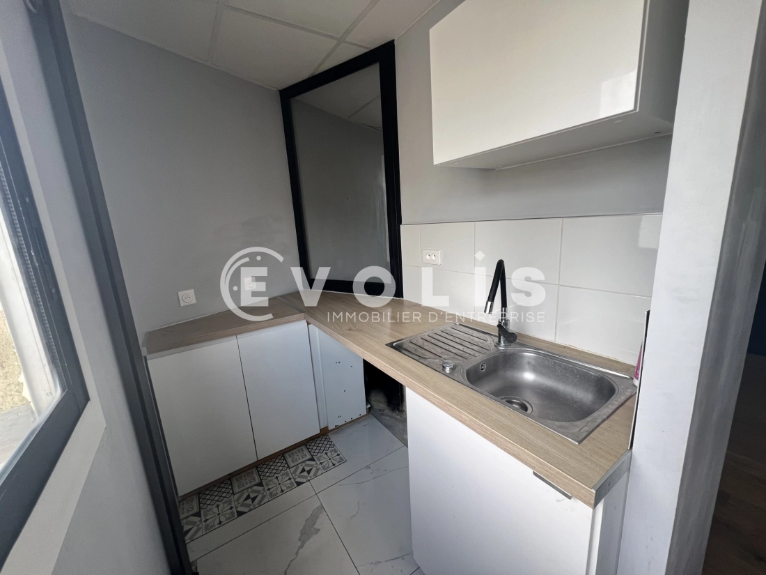 Photo 7 – vente Entrepôts / activités	CHAMPIGNY SUR MARNE (94500)