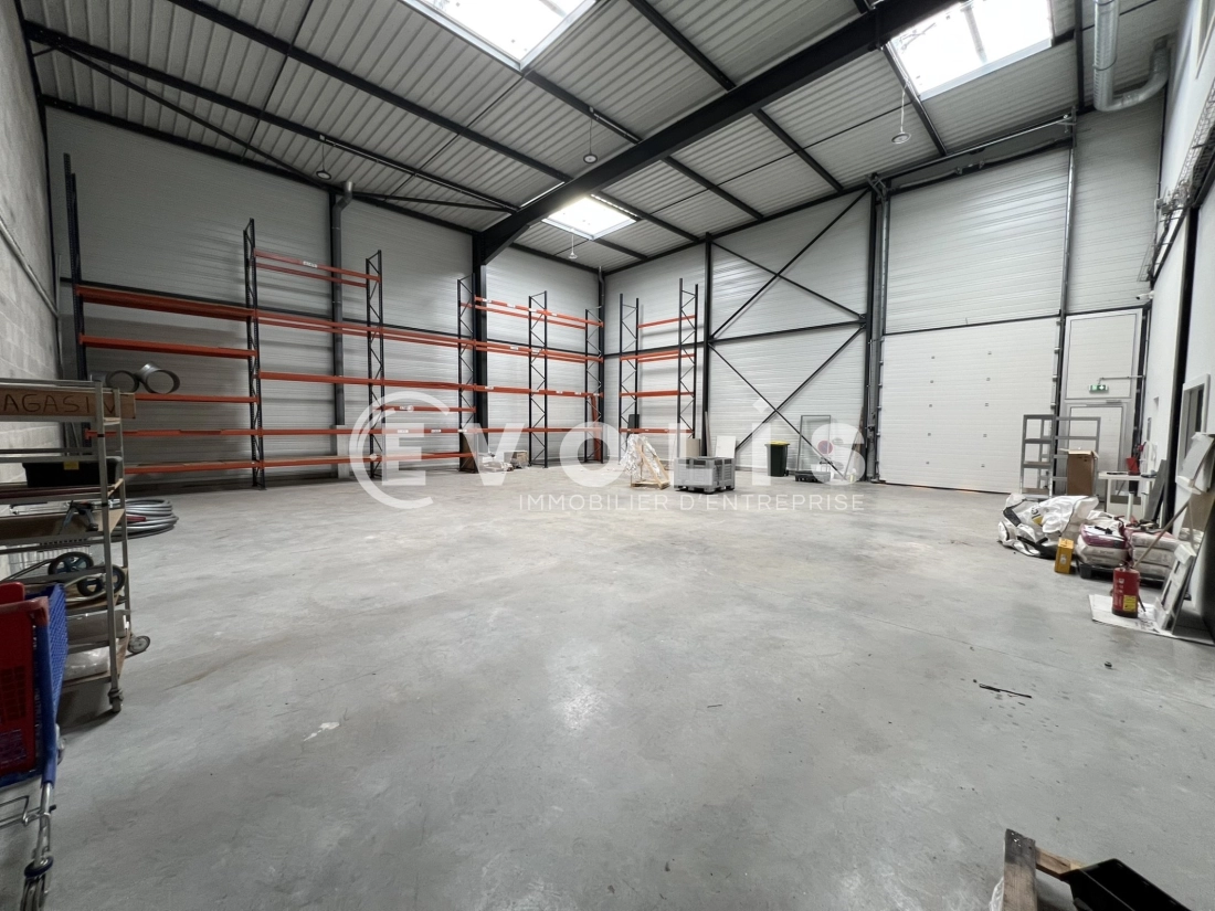 Photo 14 – location Entrepôts / activités	CHASSIEU (69680)