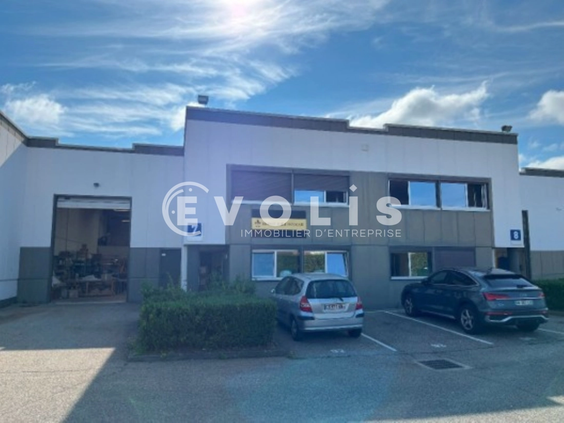Photo 3 – location Entrepôts / activités	DECINES CHARPIEU (69150)
