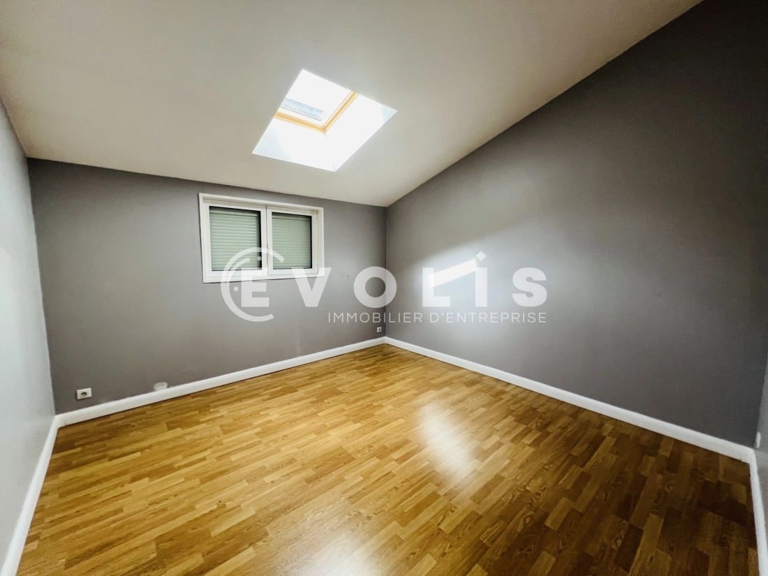 Photo 8 – vente Entrepôts / activités	COLLEGIEN (77090)