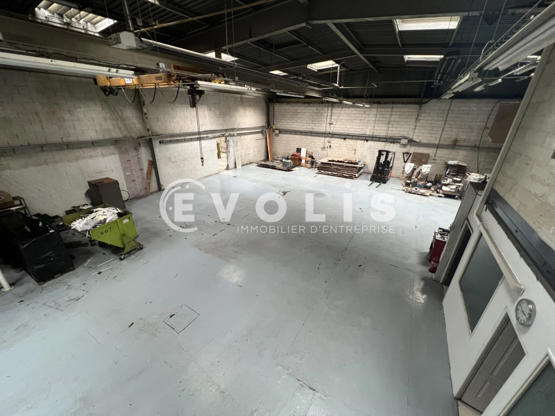 Photo 6 – vente Entrepôts / activités	SAINT PRIEST (69800)