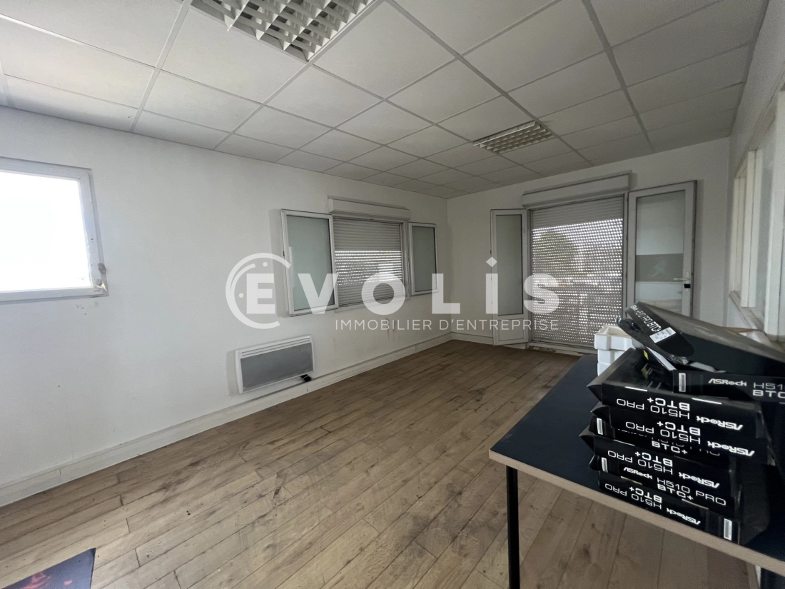 Photo 12 – location bureaux	CHENNEVIERES SUR MARNE (94430)