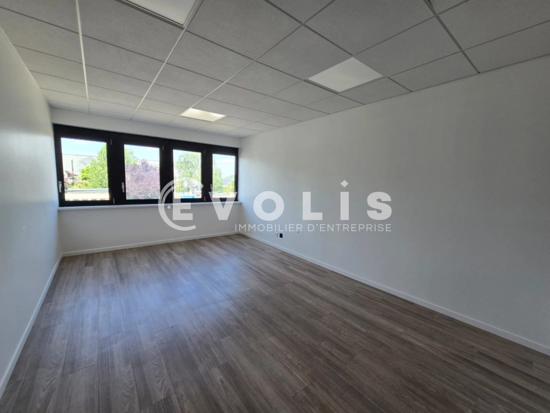Photo 4 – location Entrepôts / activités	VILLEBON SUR YVETTE (91140)