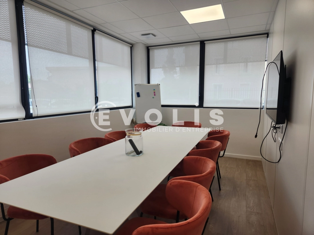 Photo 4 – location Entrepôts / activités	VILLEURBANNE (69100)