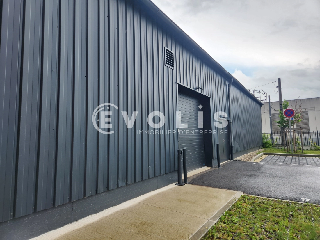 Photo 8 – location Entrepôts / activités	VILLEURBANNE (69100)